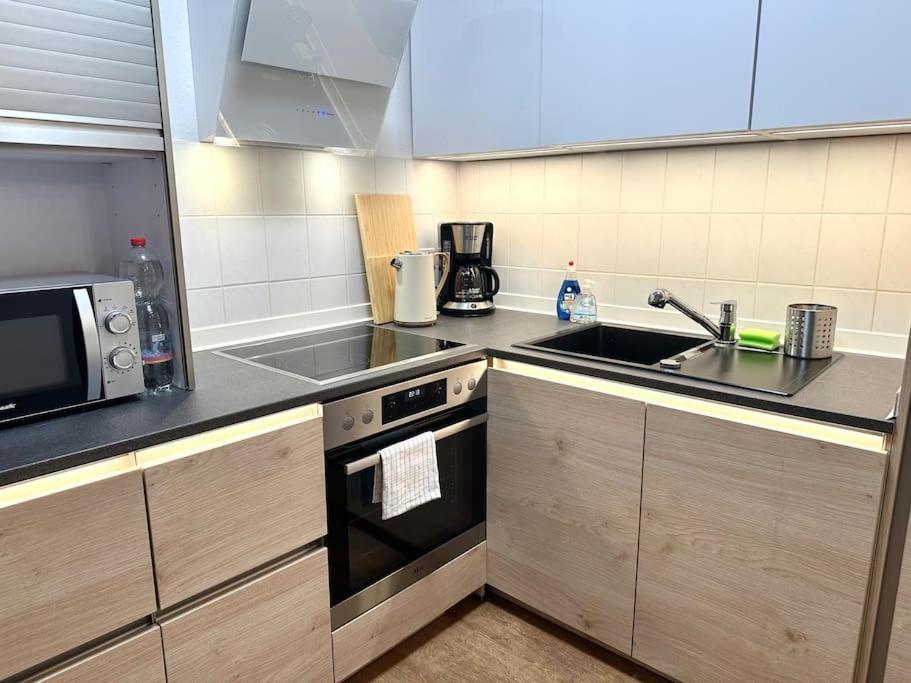 Modern Eingerichtete Wohnung Im Stadtzentrum Zittau Kostenloser Parkplatz Exteriör bild