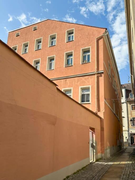 Modern Eingerichtete Wohnung Im Stadtzentrum Zittau Kostenloser Parkplatz Exteriör bild